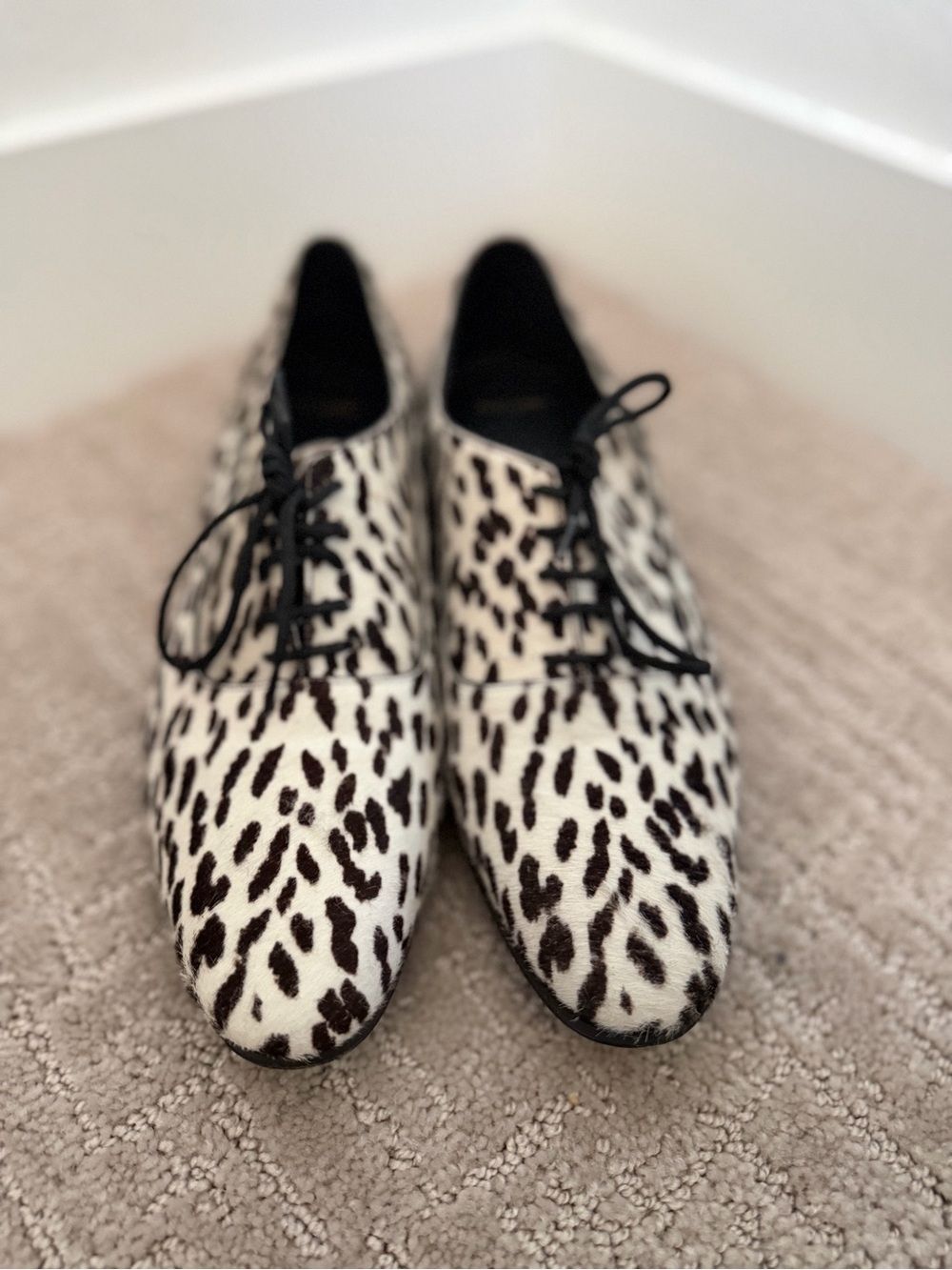 Saint Laurent Pony hair leopard Oxfords - Black and Cream - Picture 2 of 9